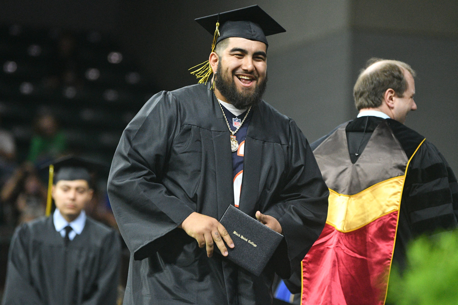 051719-mda-nws-BHCgrad-062a.jpg